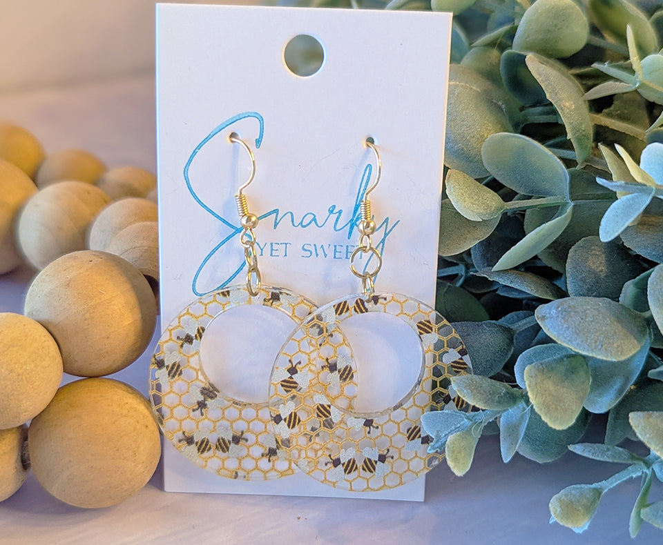 Bee earring, Spring earrings, acrylic earrings, printed earrings, bee gifts, lightweight earrings, everyday earring, bee honeycomb