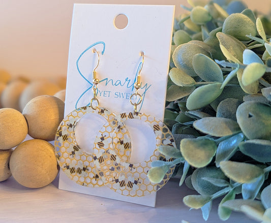 Bee earring, Spring earrings, acrylic earrings, printed earrings, bee gifts, lightweight earrings, everyday earring, bee honeycomb