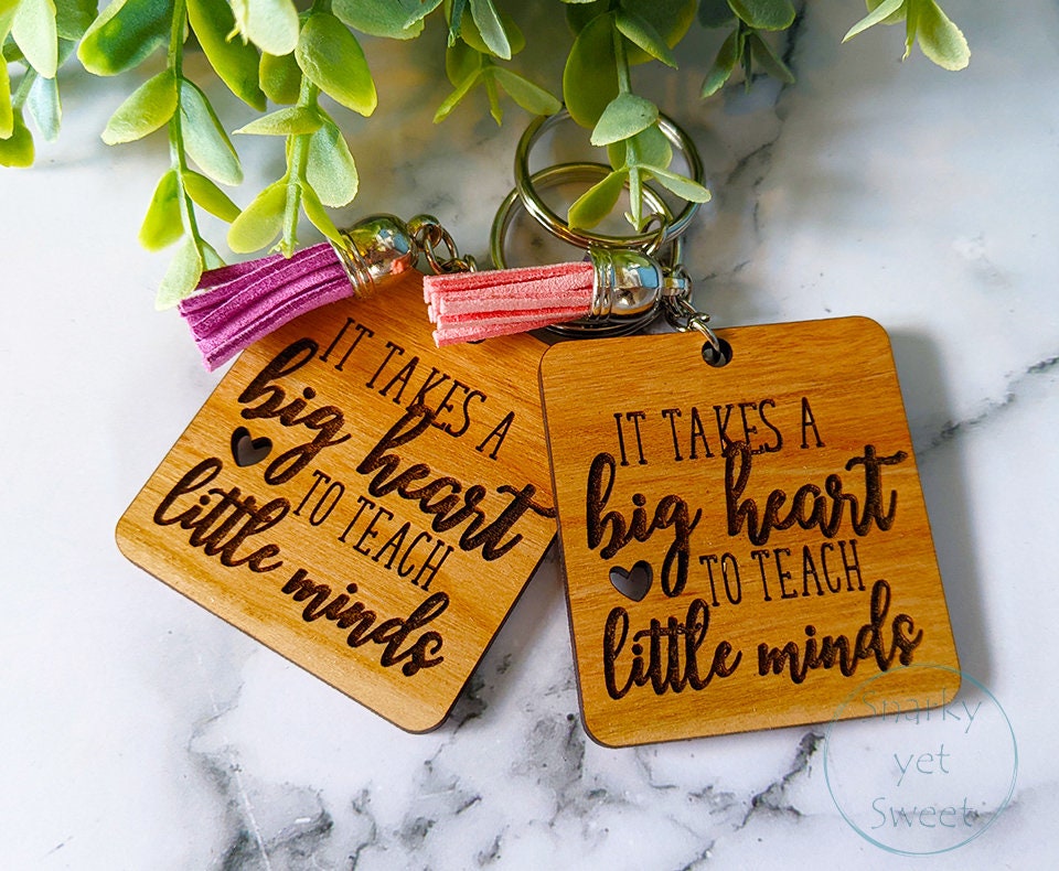 Teacher keychains, It takes a big heart to teach little minds, teacher gift, teacher gift end of year, teacher appreciation gift