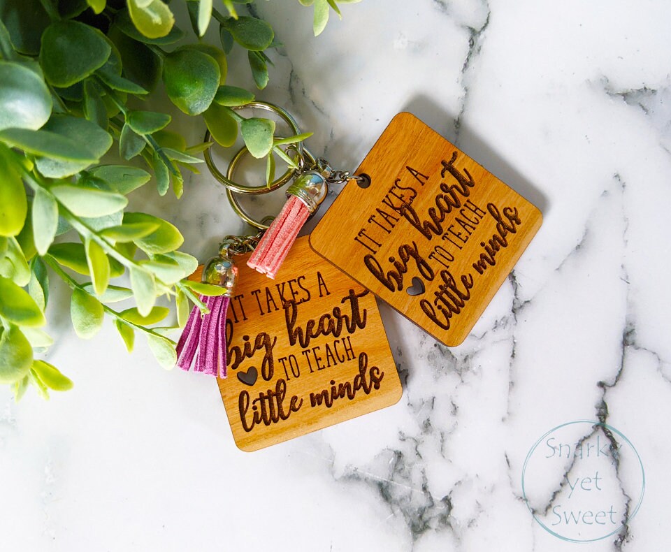 Teacher keychains, It takes a big heart to teach little minds, teacher gift, teacher gift end of year, teacher appreciation gift