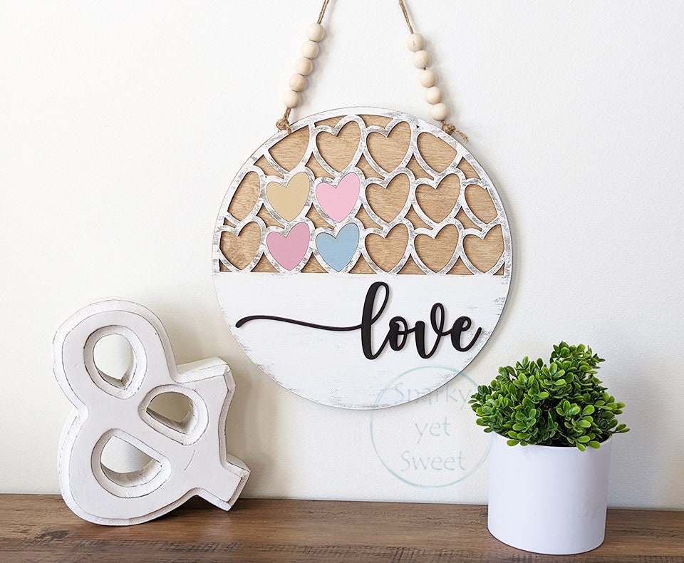 Love wood round, valentines door hanger, love door hanger, Valentine's Day gift, Valentines decor, front door decor, gift for her