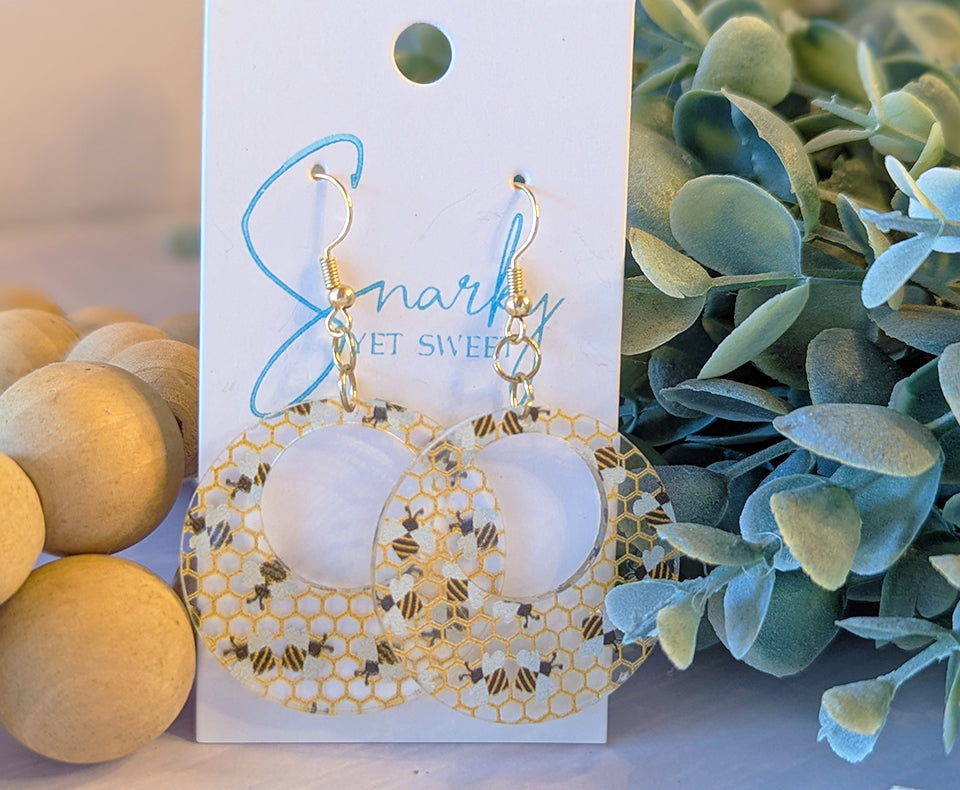 Bee earring, Spring earrings, acrylic earrings, printed earrings, bee gifts, lightweight earrings, everyday earring, bee honeycomb