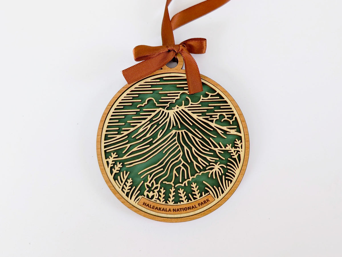 Haleakala national park ornament, Haleakala ornament, Haleakala souvenir, national park gifts, national park ornament, gift for hiker, Christmas gift